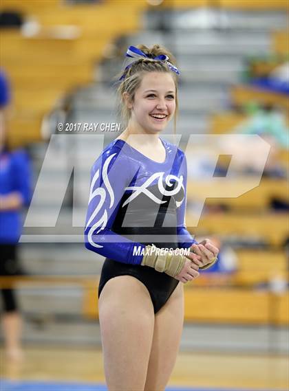 Thumbnail 3 in CHSAA 5A State Prelim photogallery.