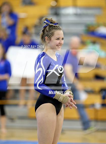 Thumbnail 2 in CHSAA 5A State Prelim photogallery.