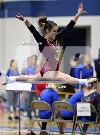 Thumbnail 1 in CHSAA 5A State Prelim photogallery.