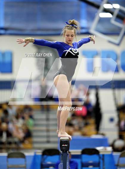 Thumbnail 3 in CHSAA 5A State Prelim photogallery.