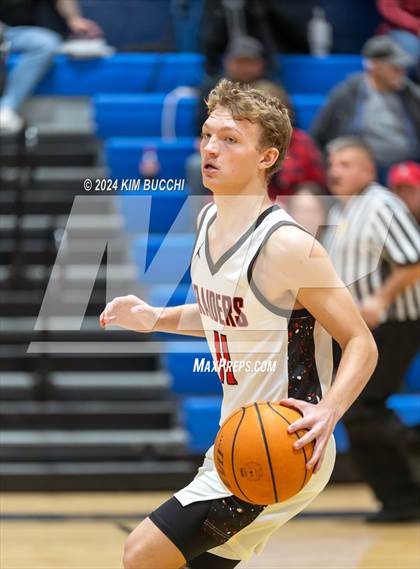 Thumbnail 1 in Liberty vs Van (Little General C. Adam Toney Showcase) photogallery.
