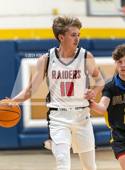 Thumbnail 1 in Liberty vs Van (Little General C. Adam Toney Showcase) photogallery.