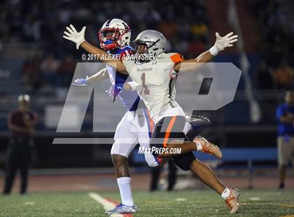 Thumbnail 1 in McDonogh @ DeMatha photogallery.