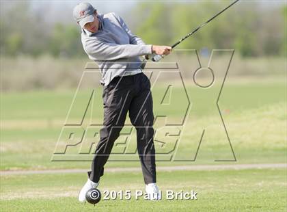 Thumbnail 2 in UIL 6A District Golf Tournament photogallery.