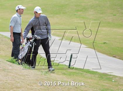 Thumbnail 2 in UIL 6A District Golf Tournament photogallery.
