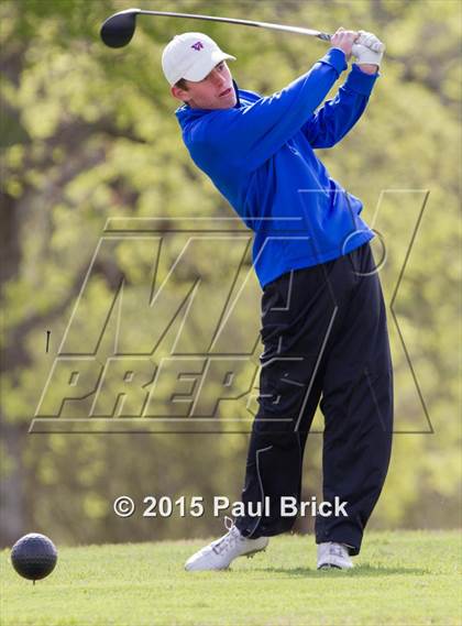 Thumbnail 3 in UIL 6A District Golf Tournament photogallery.