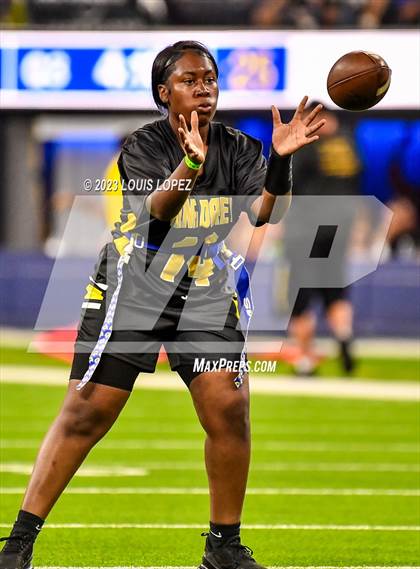 Thumbnail 3 in Crenshaw vs. King/Drew @ Sofi Stadium photogallery.