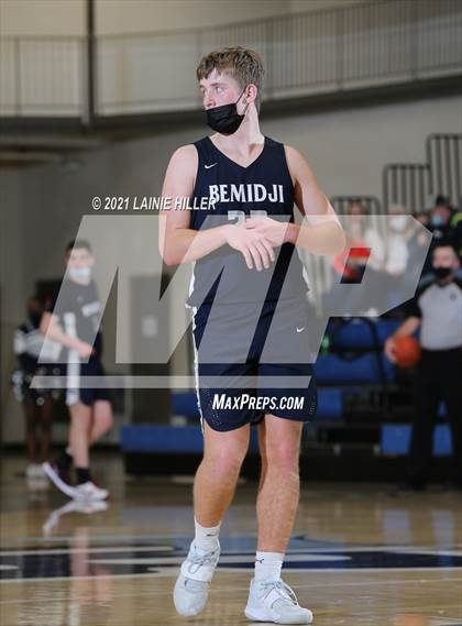 Thumbnail 2 in Bemidji vs. Brainerd photogallery.
