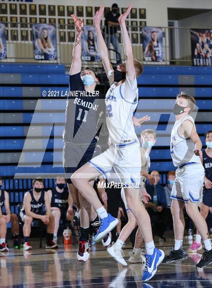 Thumbnail 1 in Bemidji vs. Brainerd photogallery.