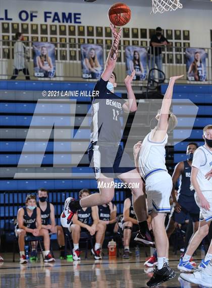 Thumbnail 3 in Bemidji vs. Brainerd photogallery.