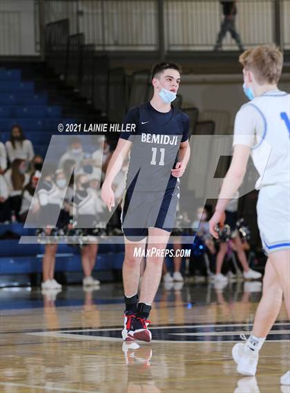Thumbnail 2 in Bemidji vs. Brainerd photogallery.