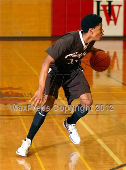 Thumbnail 3 in Crespi vs. Harvard-Westlake photogallery.