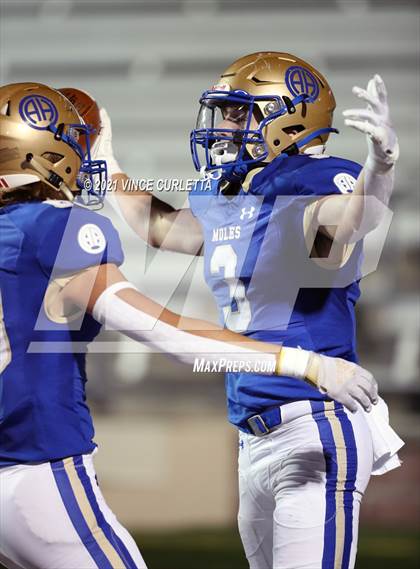 Thumbnail 3 in Alamo Heights vs. Liberty Hill (UIL 5A D2 Quarterfinal Playoff) photogallery.