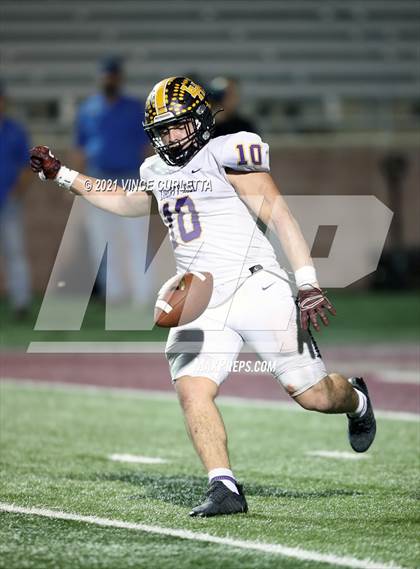 Thumbnail 3 in Alamo Heights vs. Liberty Hill (UIL 5A D2 Quarterfinal Playoff) photogallery.