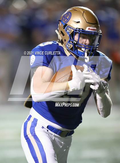 Thumbnail 3 in Alamo Heights vs. Liberty Hill (UIL 5A D2 Quarterfinal Playoff) photogallery.