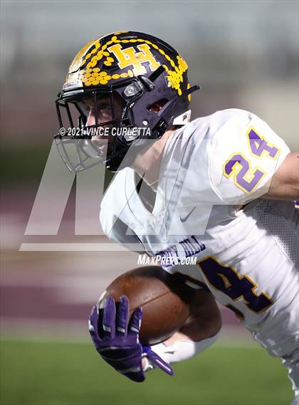 Thumbnail 1 in Alamo Heights vs. Liberty Hill (UIL 5A D2 Quarterfinal Playoff) photogallery.