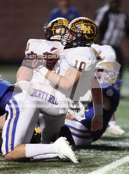 Thumbnail 2 in Alamo Heights vs. Liberty Hill (UIL 5A D2 Quarterfinal Playoff) photogallery.