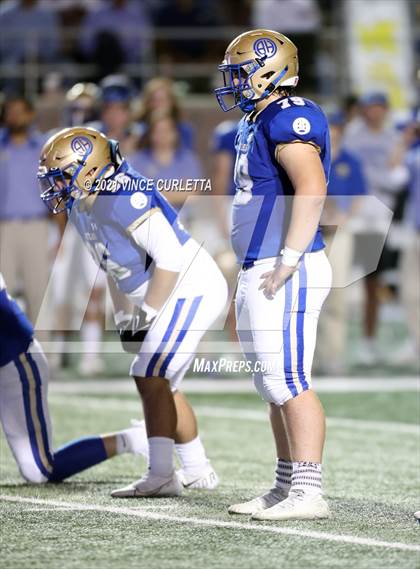 Thumbnail 1 in Alamo Heights vs. Liberty Hill (UIL 5A D2 Quarterfinal Playoff) photogallery.