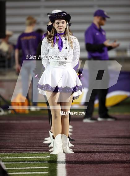 Thumbnail 2 in Alamo Heights vs. Liberty Hill (UIL 5A D2 Quarterfinal Playoff) photogallery.