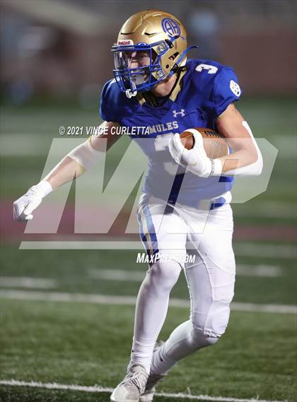 Thumbnail 1 in Alamo Heights vs. Liberty Hill (UIL 5A D2 Quarterfinal Playoff) photogallery.