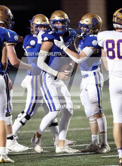 Thumbnail 3 in Alamo Heights vs. Liberty Hill (UIL 5A D2 Quarterfinal Playoff) photogallery.