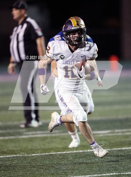 Thumbnail 2 in Alamo Heights vs. Liberty Hill (UIL 5A D2 Quarterfinal Playoff) photogallery.