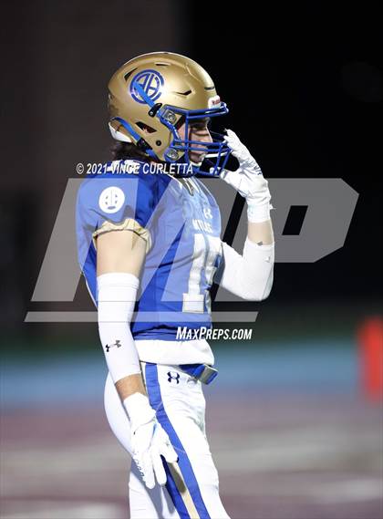 Thumbnail 1 in Alamo Heights vs. Liberty Hill (UIL 5A D2 Quarterfinal Playoff) photogallery.
