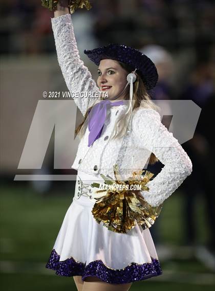 Thumbnail 1 in Alamo Heights vs. Liberty Hill (UIL 5A D2 Quarterfinal Playoff) photogallery.