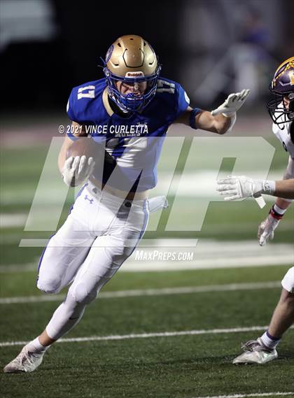 Thumbnail 3 in Alamo Heights vs. Liberty Hill (UIL 5A D2 Quarterfinal Playoff) photogallery.