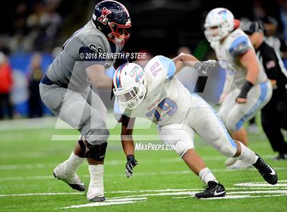 Thumbnail 1 in West Monroe vs. Zachary (LHSAA 5A Final)  photogallery.