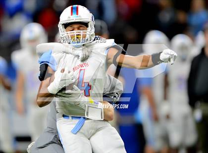 Thumbnail 3 in West Monroe vs. Zachary (LHSAA 5A Final)  photogallery.