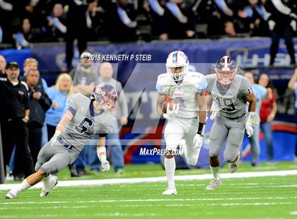 Thumbnail 3 in West Monroe vs. Zachary (LHSAA 5A Final)  photogallery.