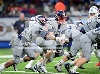 Thumbnail 2 in West Monroe vs. Zachary (LHSAA 5A Final)  photogallery.