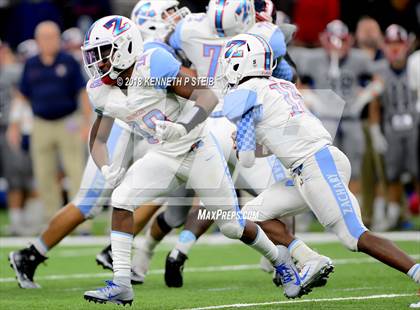 Thumbnail 1 in West Monroe vs. Zachary (LHSAA 5A Final)  photogallery.