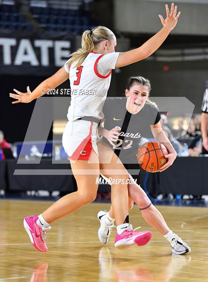Thumbnail 2 in Sumner vs. Camas (WIAA 4A Semifinal) photogallery.