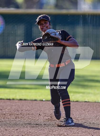 Thumbnail 2 in Selma vs. Buchanan photogallery.
