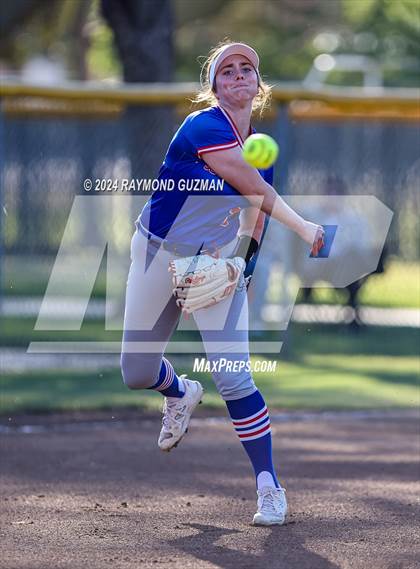 Thumbnail 1 in Selma vs. Buchanan photogallery.
