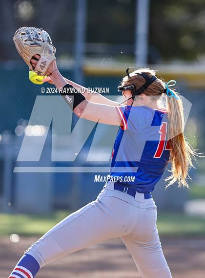 Thumbnail 2 in Selma vs. Buchanan photogallery.