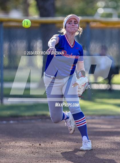 Thumbnail 2 in Selma vs. Buchanan photogallery.