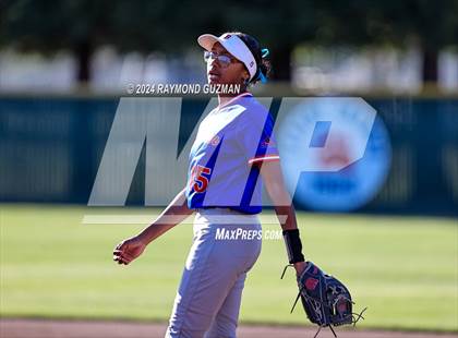 Thumbnail 2 in Selma vs. Buchanan photogallery.