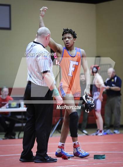 Thumbnail 3 in IHSA, 2A, Centralia Regional photogallery.
