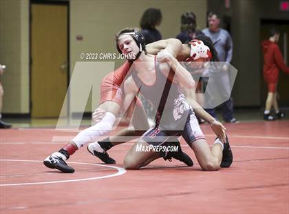 Thumbnail 3 in IHSA, 2A, Centralia Regional photogallery.