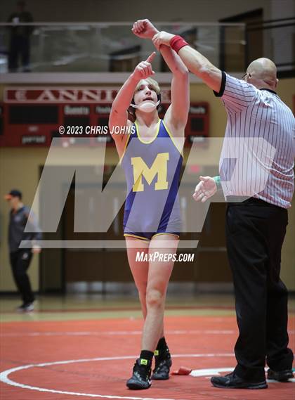 Thumbnail 3 in IHSA, 2A, Centralia Regional photogallery.