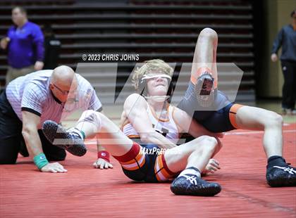 Thumbnail 3 in IHSA, 2A, Centralia Regional photogallery.