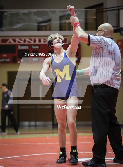 Thumbnail 2 in IHSA, 2A, Centralia Regional photogallery.