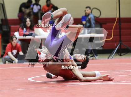 Thumbnail 3 in IHSA, 2A, Centralia Regional photogallery.