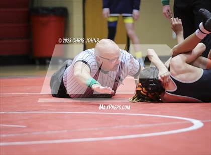 Thumbnail 3 in IHSA, 2A, Centralia Regional photogallery.