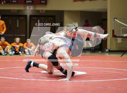 Thumbnail 1 in IHSA, 2A, Centralia Regional photogallery.