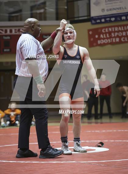 Thumbnail 3 in IHSA, 2A, Centralia Regional photogallery.
