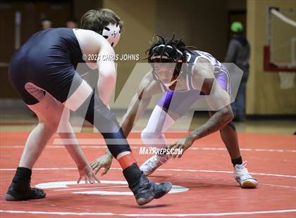 Thumbnail 1 in IHSA, 2A, Centralia Regional photogallery.